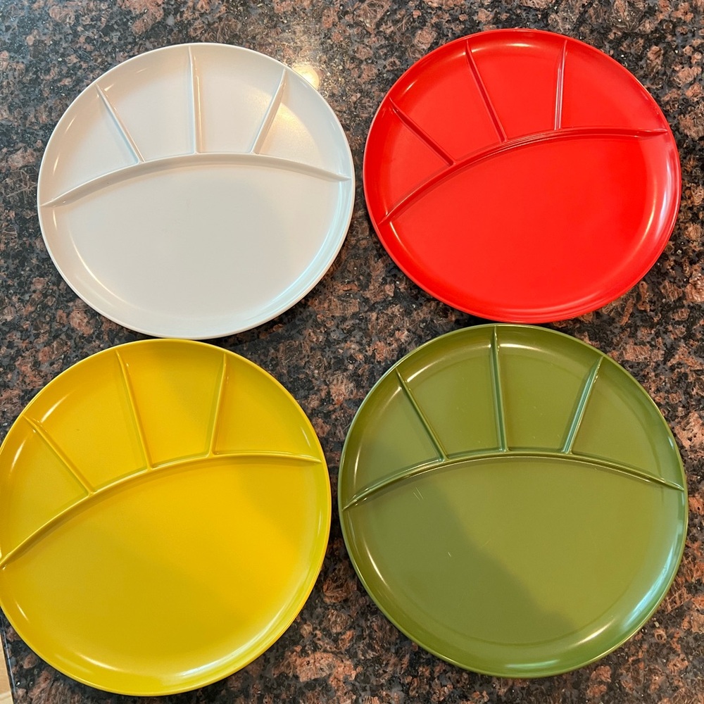 Red and White Sectioned Dinnerware Plates